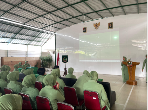 Kegiatan Pertemuan Rutin Persit KCK Anak Ranting 7 Denkesyah 04.04.04
