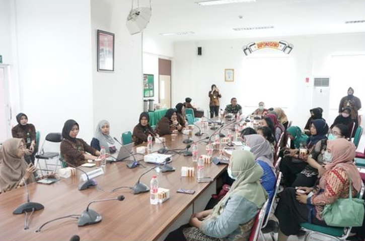 Webinar Maternal Neonatal Emergencies RSSR pada Hari Sabtu 3 Mei 2025